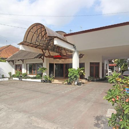 Reddoorz Plus @ Taman Siswa 3 Yogyakarta Luaran gambar