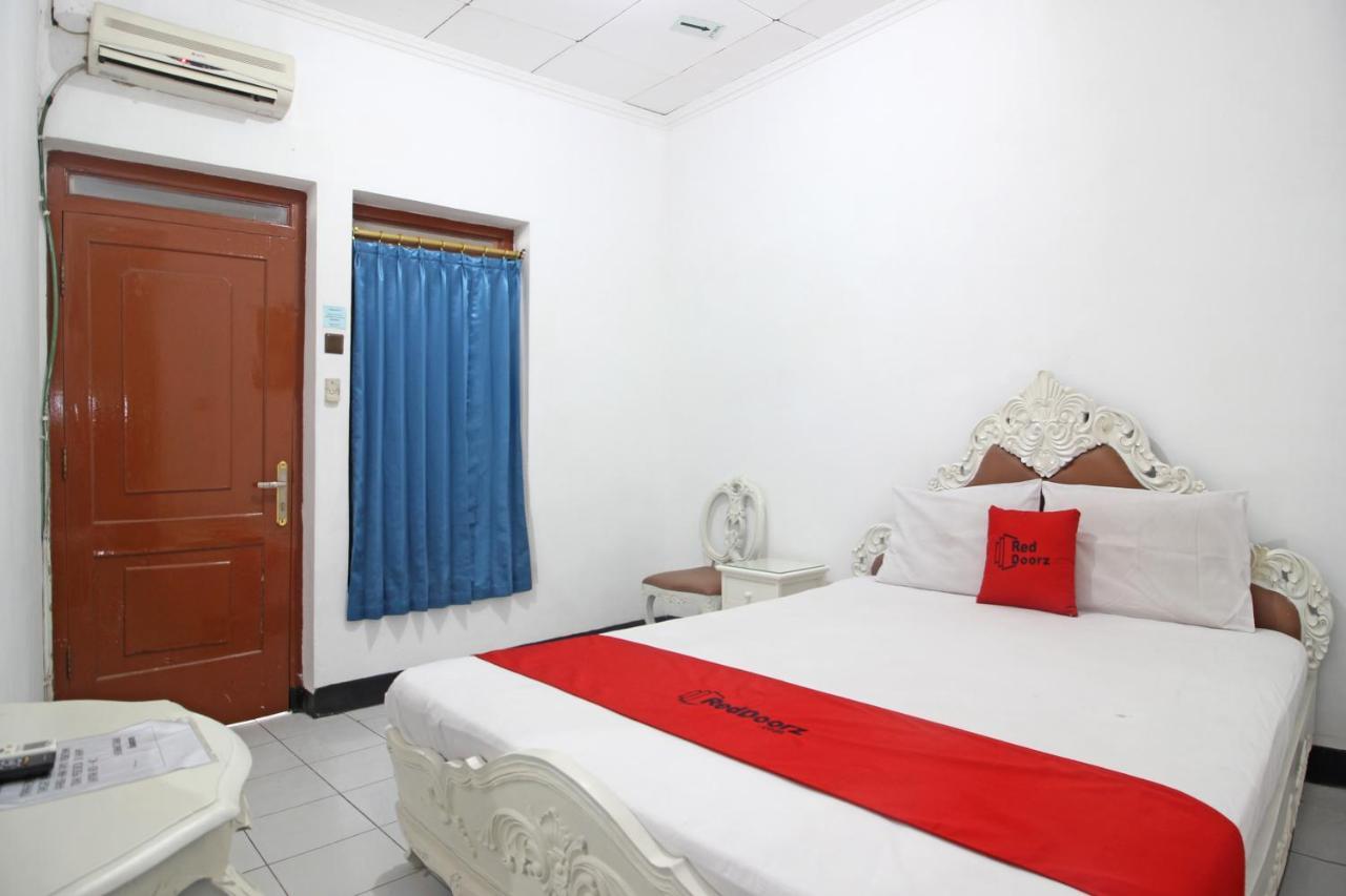 Reddoorz Plus @ Taman Siswa 3 Yogyakarta Luaran gambar