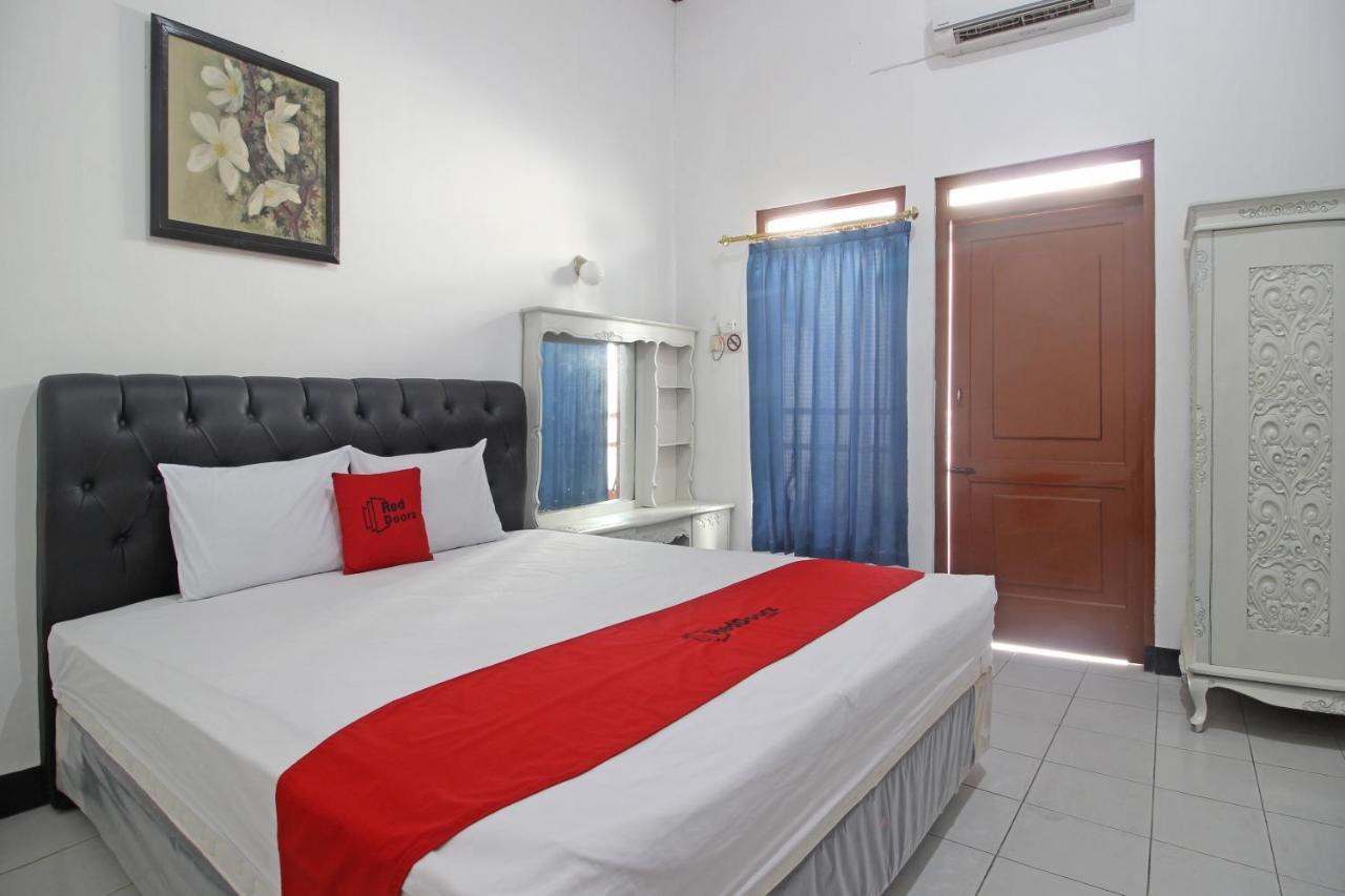Reddoorz Plus @ Taman Siswa 3 Yogyakarta Luaran gambar