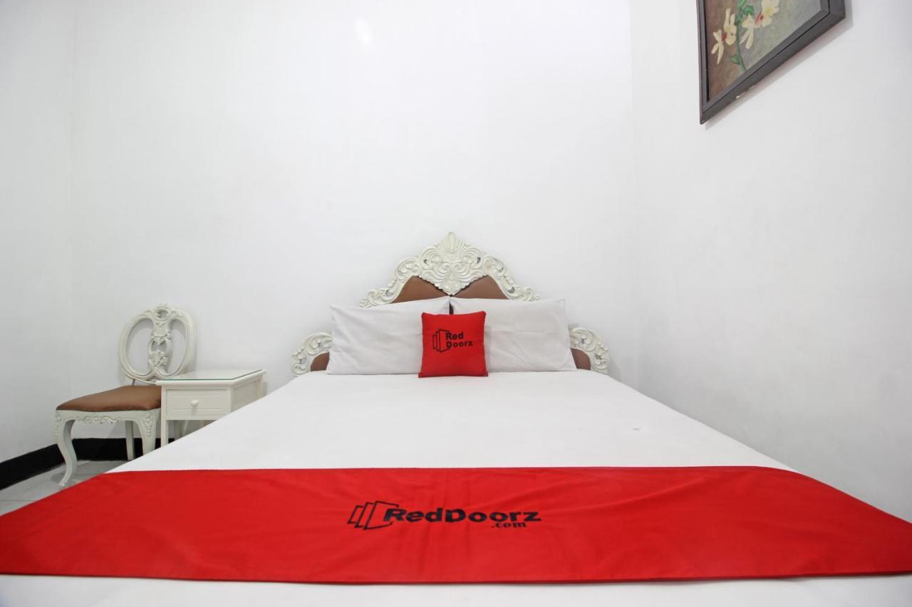 Reddoorz Plus @ Taman Siswa 3 Yogyakarta Luaran gambar