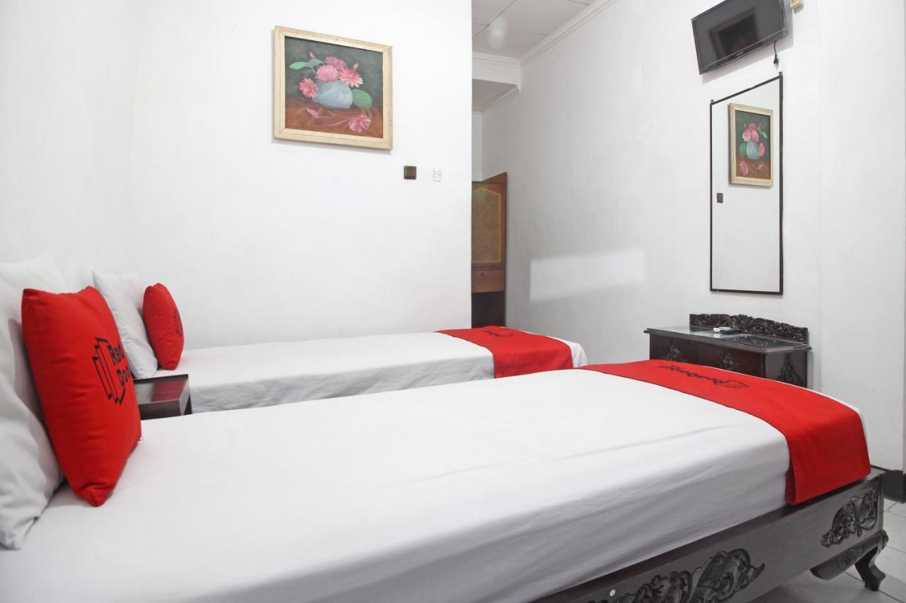 Reddoorz Plus @ Taman Siswa 3 Yogyakarta Luaran gambar