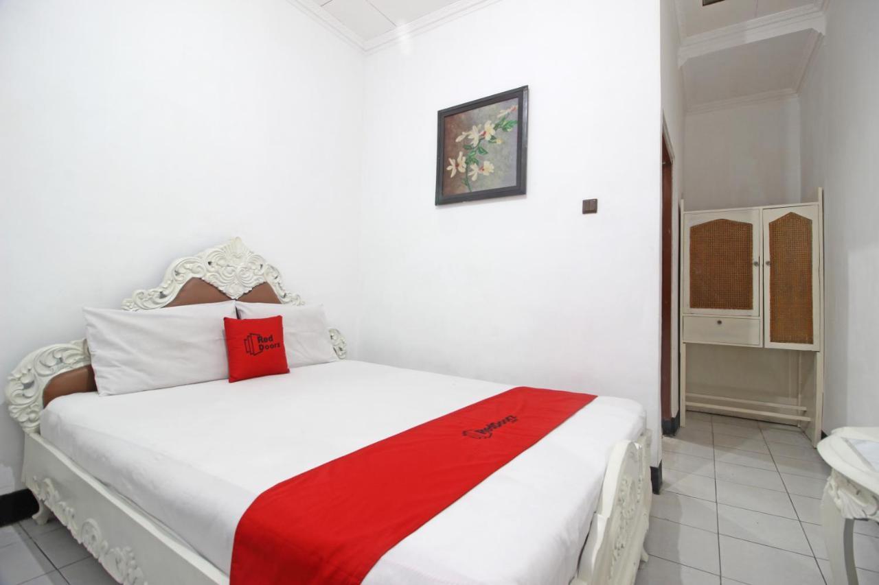 Reddoorz Plus @ Taman Siswa 3 Yogyakarta Luaran gambar